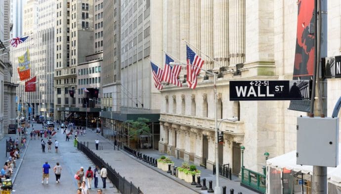Solana conquiert Wall Street : un fonds boursier bat des records, mais le cours chute Solana conquiert Wall Street : un fonds boursier bat des records, mais le cours chute