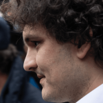 Le patron de la plateforme crypto déchue FTX réclame un nouveau procès pour « fausses preuves »
