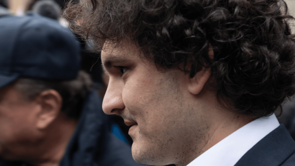 Le patron de la plateforme crypto déchue FTX réclame un nouveau procès pour « fausses preuves »