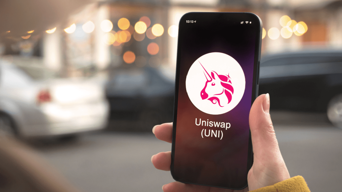 La cryptomonnaie Uniswap bondit de 4 % grâce à un plan ambitieux de fonds coté en bourse