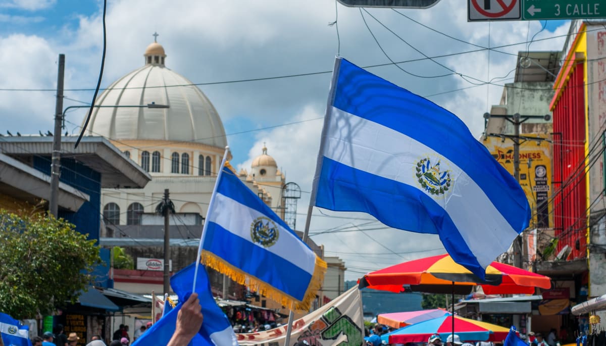 El Salvador défie le FMI et achète encore du Bitcoin