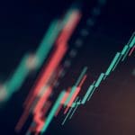 Le cours du bitcoin se redresse après un « dimanche noir », ethereum épargné