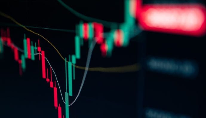 Le bitcoin et le solana s'envolent : cet après-midi, le prochain mouvement se décide
