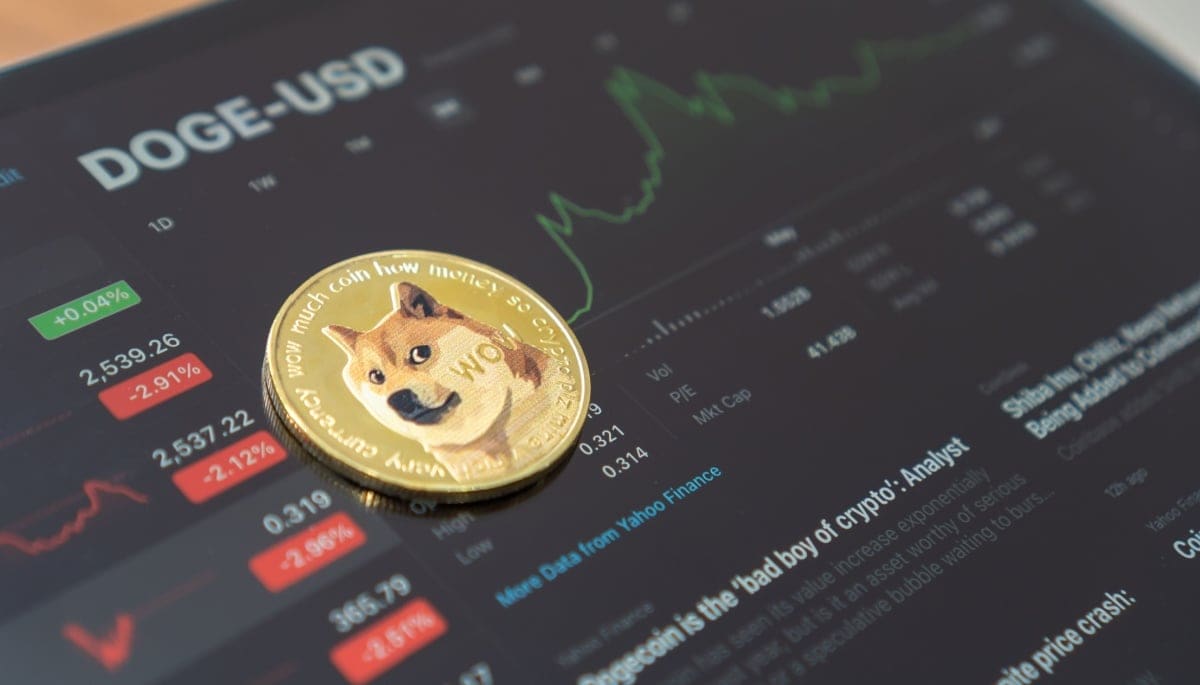 Dogecoin baisse : dernière chute avant un grand rebond ?