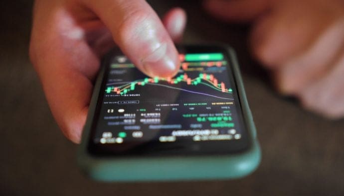 DogecoiLe Bitcoin signe un nouveau record hebdomadaire, le marché crypto reculen’s ‘broertje’ stijgt 150% deze week op Nederlandse cryptobeurs