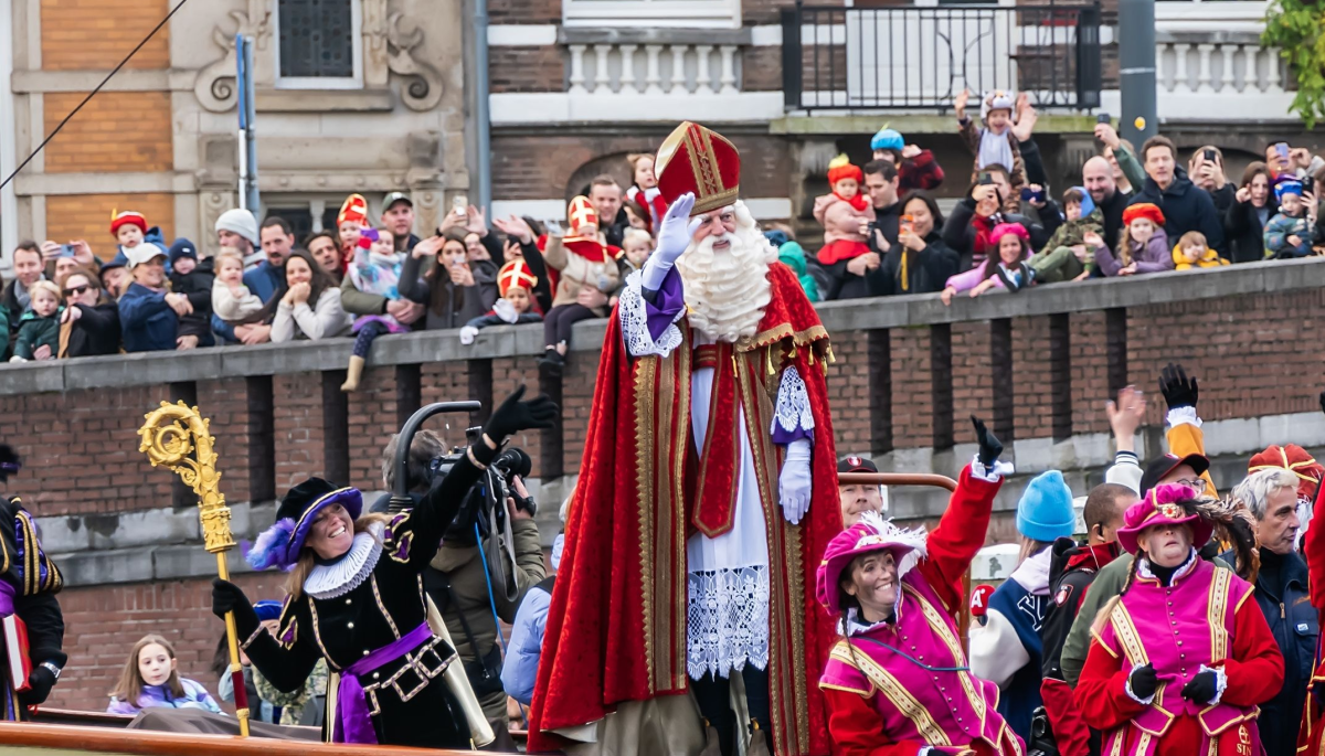 sinterklaas 3 raisons pour lesquelles le Bitcoin a finalement franchi la barre des 100 000 dollars avec Saint-Nicolas