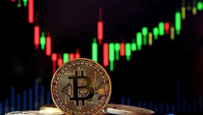 Une banque prévoit un bitcoin à 200 000 $, 120 000 $ jugé trop bas