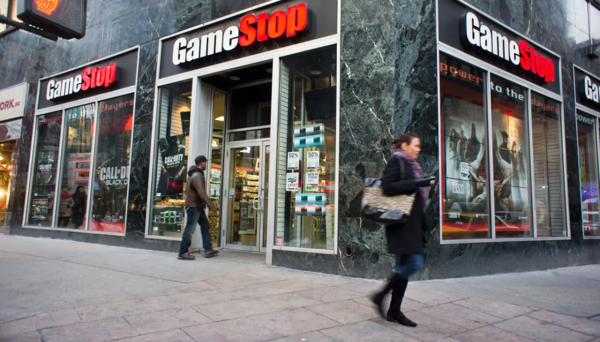 Pourquoi GameStop vend ses cryptos avant d’investir dans le Bitcoin
