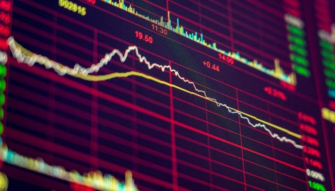 La cryptomonnaie Cardano voit sa valeur divisée par deux, mais les grands investisseurs n’achètent pas