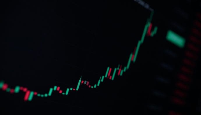 Le bitcoin atteint 104 000 $, ethereum signe sa plus forte hausse en 4 ans