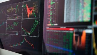 Le cours du bitcoin stagne, les altcoins liés à l’IA s’envolent