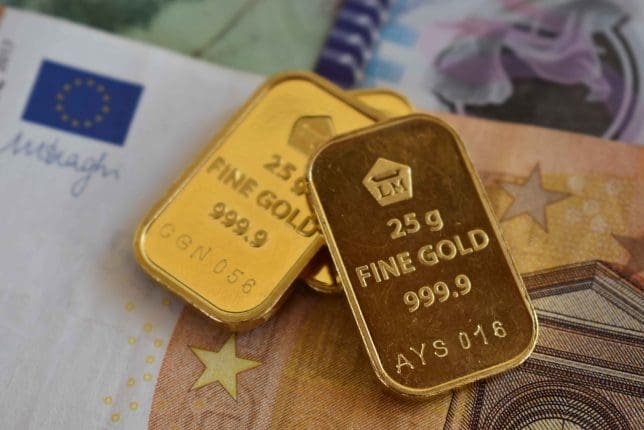 Le prix de l’or explose à 3 000 € : un signal avant-coureur pour le Bitcoin ?