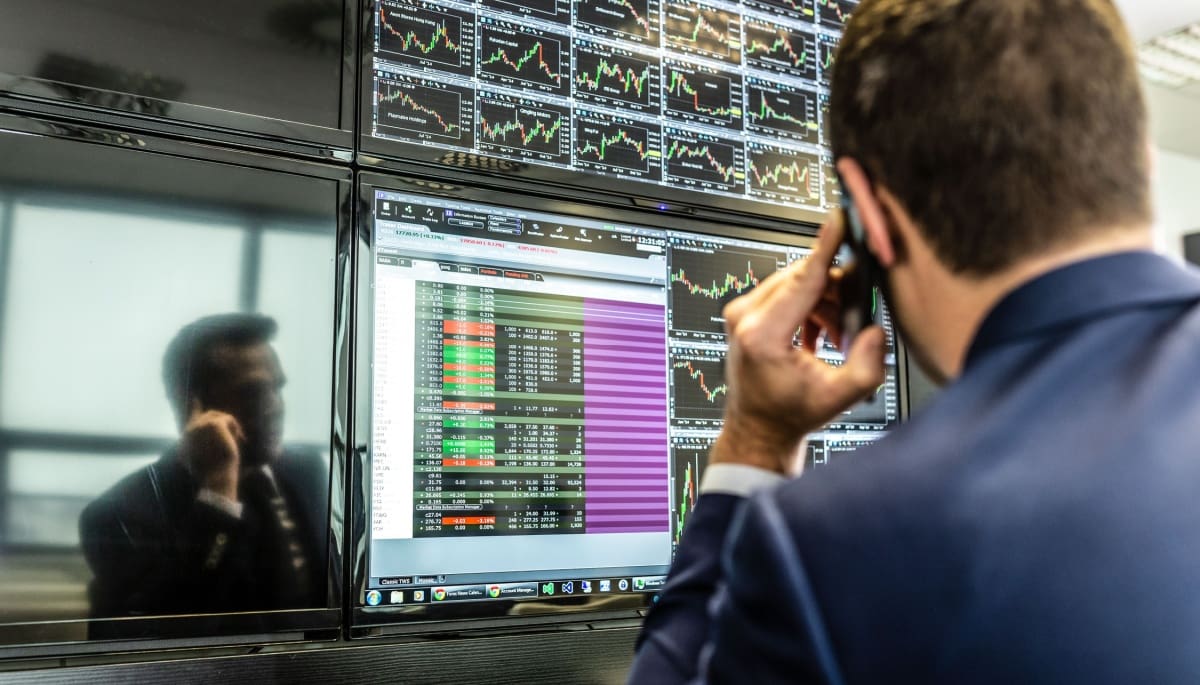 Les ETF XRP arrivent, mais un analyste appelle à la prudence