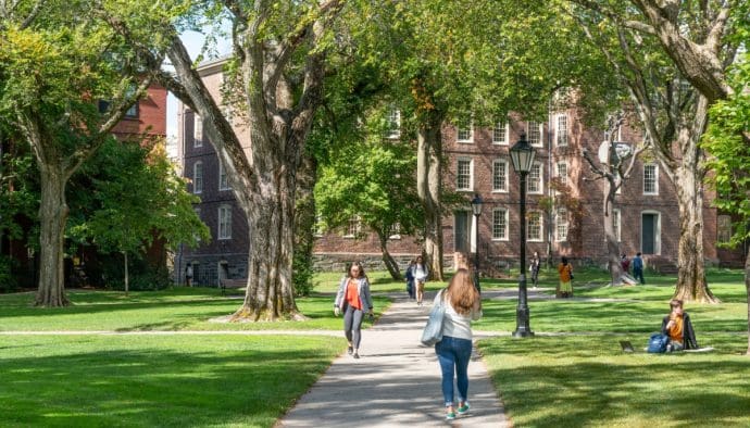 Une prestigieuse université investit des millions en bitcoin