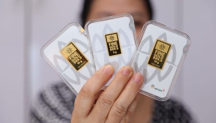 L’or brille : pourquoi il grimpe plus fort que le Bitcoin ou le XRP