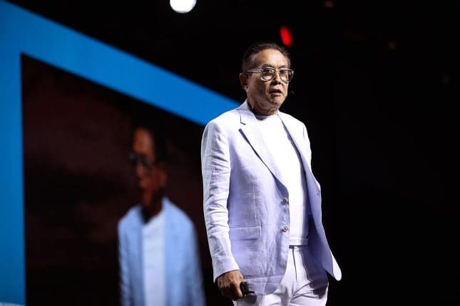 Robert Kiyosaki met à nouveau en garde contre une crise et achète davantage de bitcoin et d’or