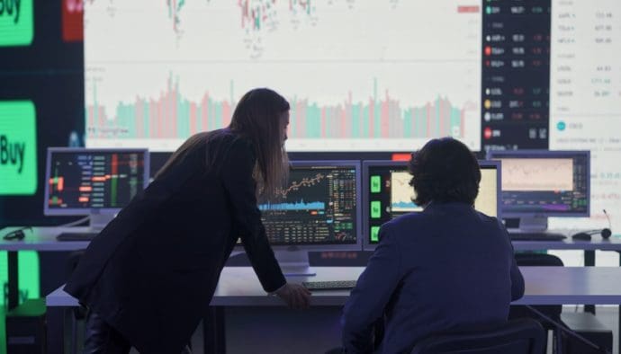 Un analyste conseille : « Achetez ces 7 actions aujourd’hui et ne les revendez jamais »