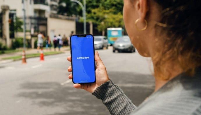 Fuite de données : Coinbase savait depuis des mois, 70 000 clients exposés