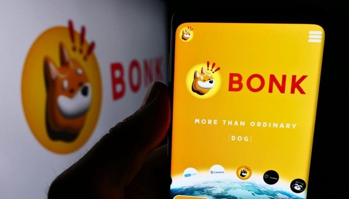 Une entreprise investit dans une memecoin et s’effondre en bourse