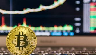 Le bitcoin pourrait grimper jusqu'à 500 000 dollars selon des analystes