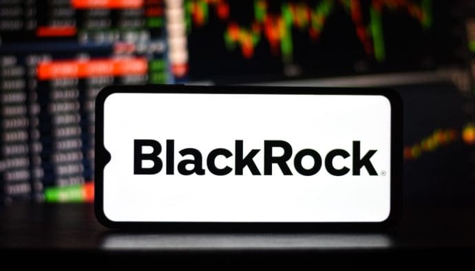 Une avalanche de fonds crypto en bourse : XRP et Solana en tête des favoris
