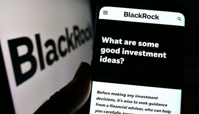 XRP : espoirs des investisseurs, mais BlackRock freine