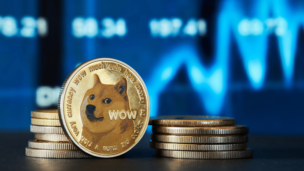 Dogecoin à prix cassé ? Un expert voit une opportunité après le krach