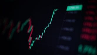 Le cours du bitcoin augmente de manière inattendue, les investisseurs jouent un rôle clé