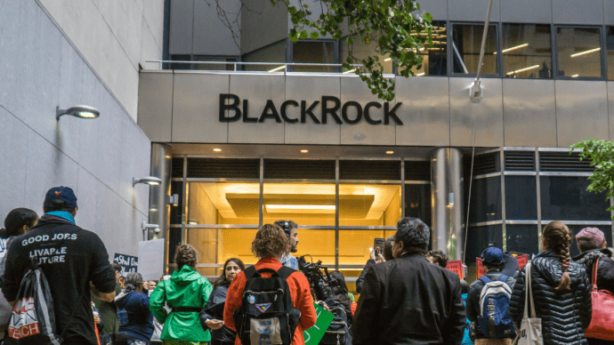 Pourquoi BlackRock achète massivement du Bitcoin et de l’Ethereum maintenant