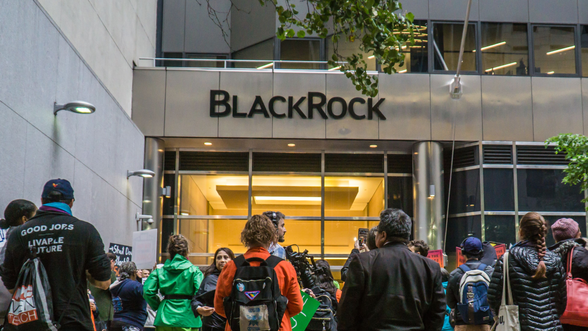 Pourquoi BlackRock achète massivement du Bitcoin et de l’Ethereum maintenant