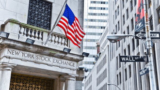 XRP et Dogecoin entrent à Wall Street aujourd’hui