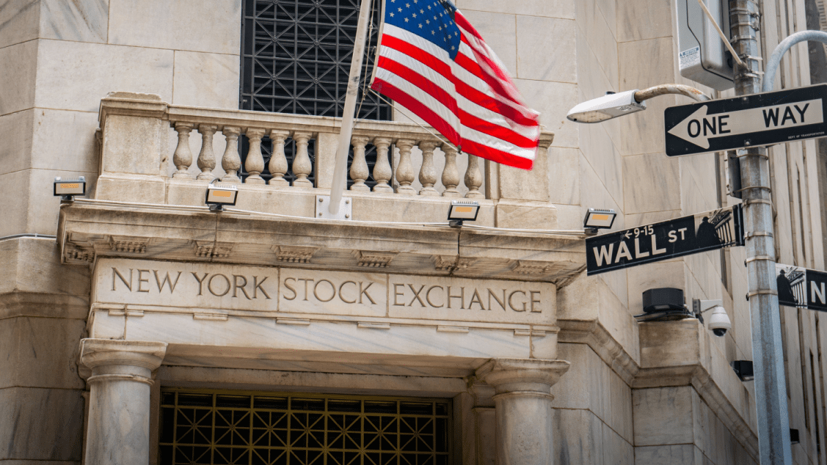 XRP et Dogecoin arrivent en bourse cette semaine