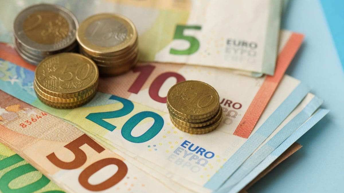 Les Fran&ccedil;ais s'enthousiasment pour le bonus de 8 % : voici combien rapporte un d&eacute;p&ocirc;t