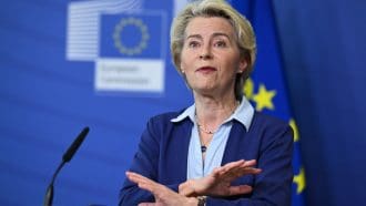 L'UE frappe la Russie avec un nouveau train de sanctions et s'attaque à la crypto
