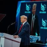 Trump jette de l'huile sur le feu : « Nous sommes en pleine guerre commerciale »
