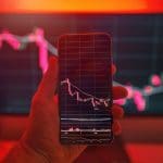 Bitcoin plonge sous les 80 000 € : jusqu’où ira cette chute ? – Voici ce qu’en disent les experts crypto