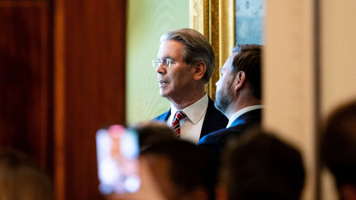 Bessent : la politique du dollar fort de Trump, un frein pour le bitcoin ?