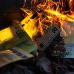 Un homme brûle 2,6 millions d’euros pour nuire à la réputation d’une plateforme crypto