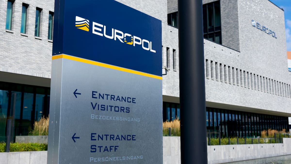 Europol démantèle un vaste réseau qui dérobait des cryptomonnaies