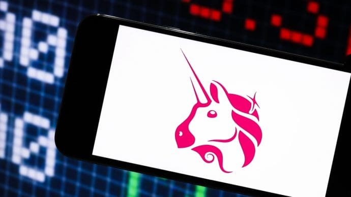 La crypto Uniswap bondit soudainement de 30 % après une proposition majeure