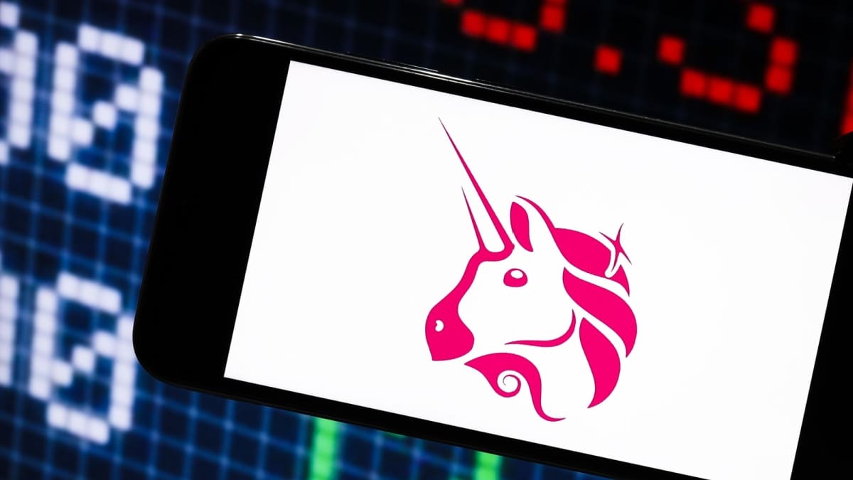 La cryptomonnaie Uniswap prend son envol après un changement majeur : son cours explose de 25 %