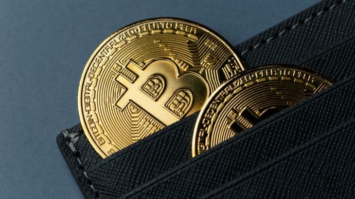 Un wallet Bitcoin dormant depuis 15 ans se réactive avec des millions