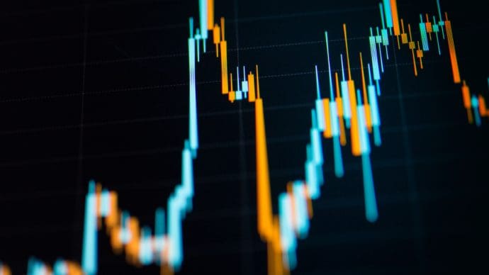 Le Bitcoin atteint son plus bas niveau de l’année : les experts parlent d’un point bas