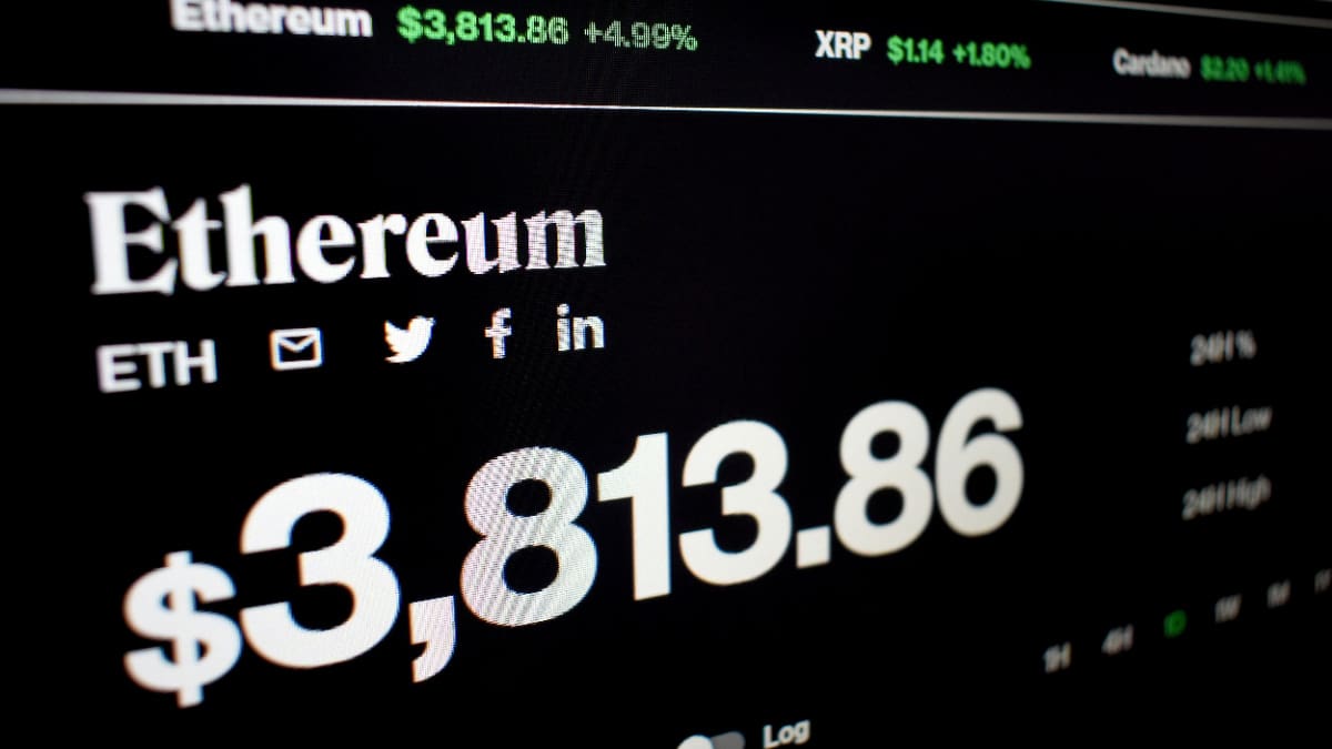 Les ETF Solana et Ethereum sont très populaires : les volumes explosent