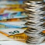 Investir 1 euro par jour vs 365 euros par an : voici la différence