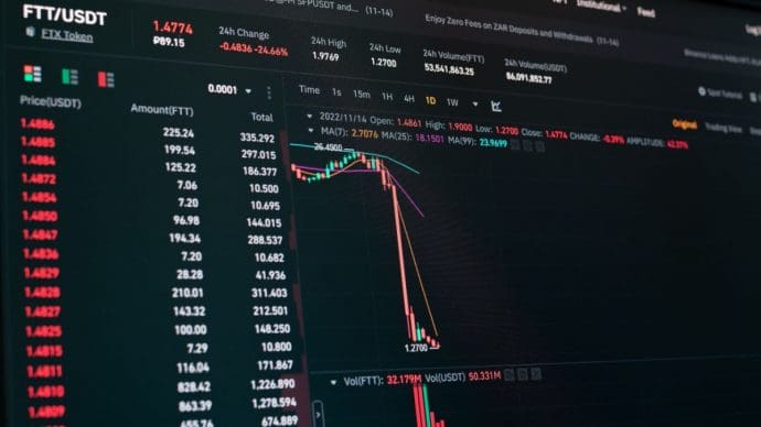 L’ex-patron d’une cryptobourse controversée sort de prison, mais à un prix élevé