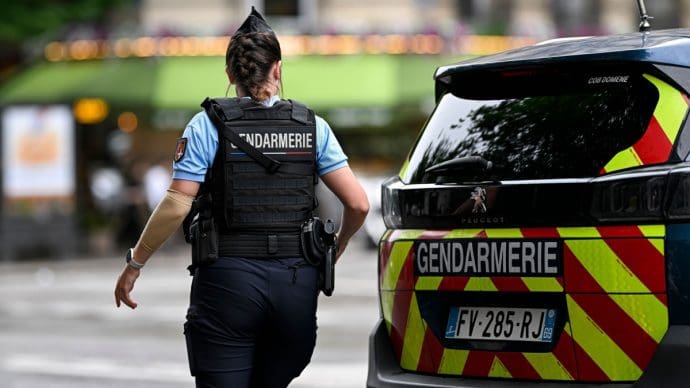 Roban a mano armada a una mujer por tener criptos en su USB