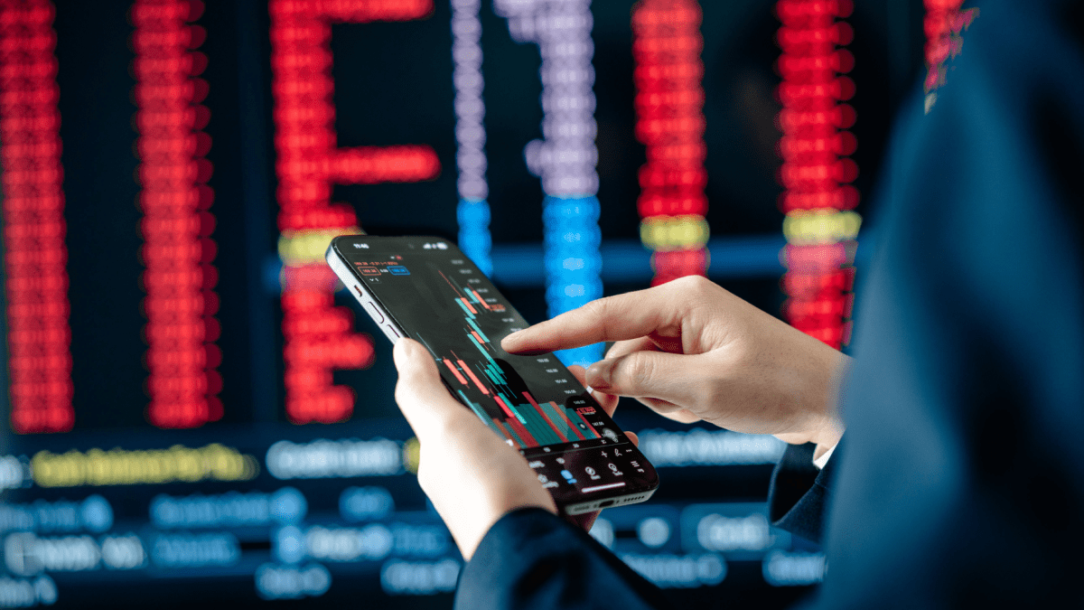 Voici à quelle vitesse vous pouvez atteindre 100 000 € en investissant 250 € par mois