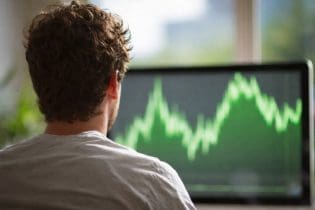 Dogecoin sous-estimé par ses créateurs, mais un bot génère +234 %