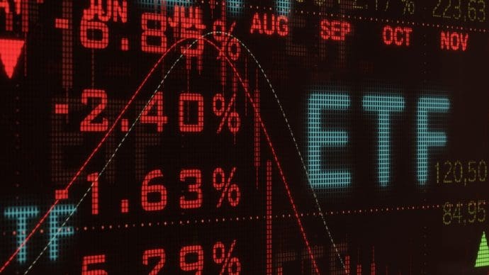 Les fonds crypto saignent depuis des semaines, mais deux cryptomonnaies défient la tempête